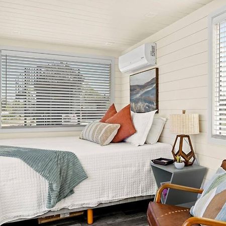 New The Sunset Luxury Container Home Fredericksburg Bagian luar foto