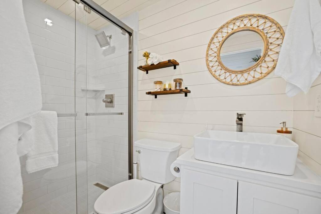 New The Sunset Luxury Container Home Fredericksburg Bagian luar foto