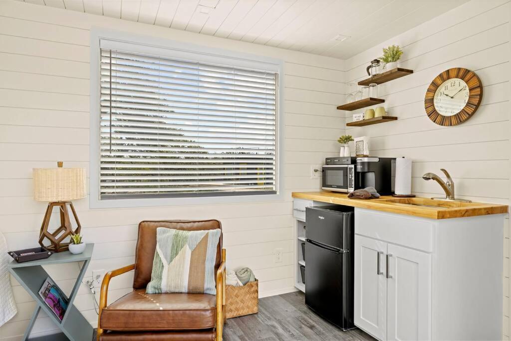 New The Sunset Luxury Container Home Fredericksburg Bagian luar foto