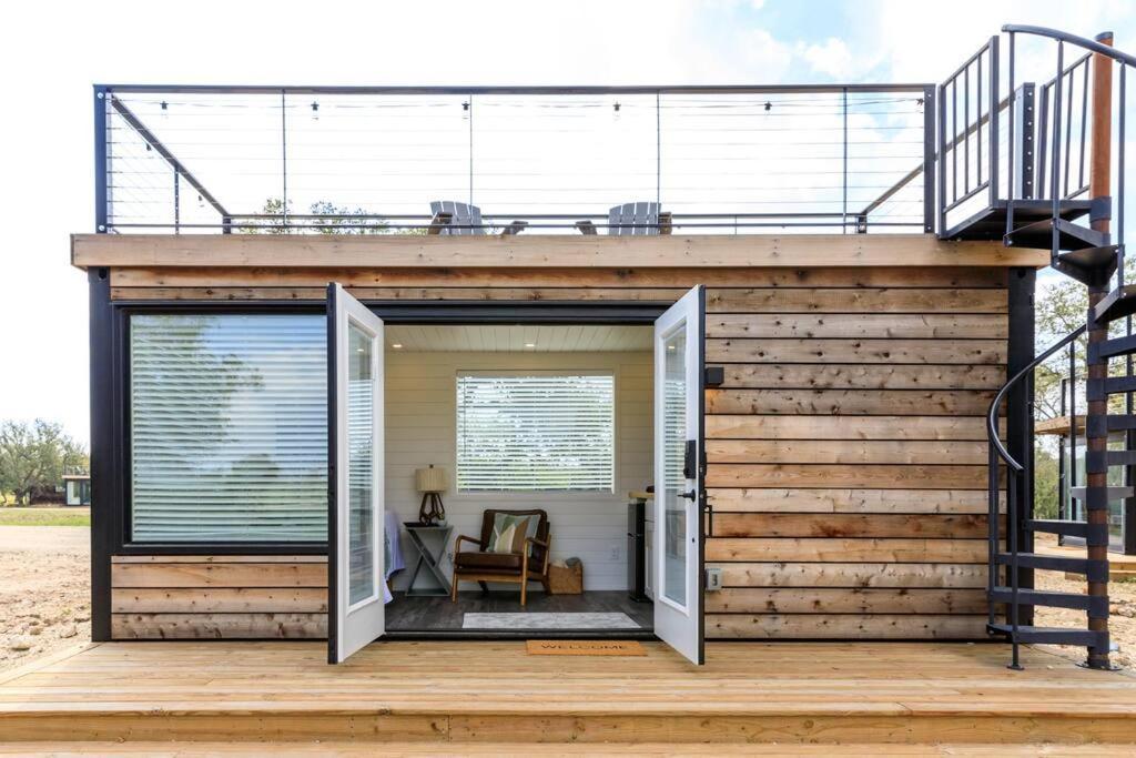 New The Sunset Luxury Container Home Fredericksburg Bagian luar foto