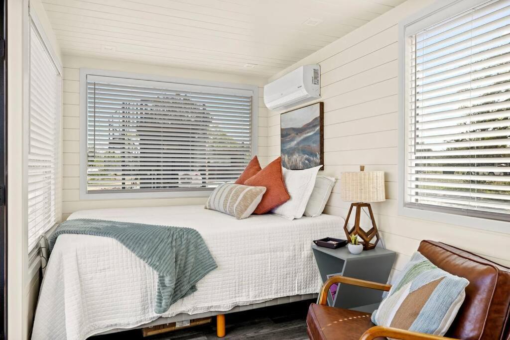 New The Sunset Luxury Container Home Fredericksburg Bagian luar foto
