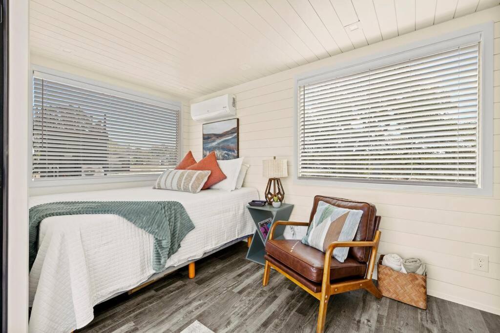 New The Sunset Luxury Container Home Fredericksburg Bagian luar foto